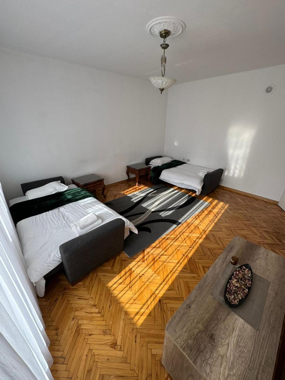 Green Apartments Prishtina Приштина Екстер'єр фото